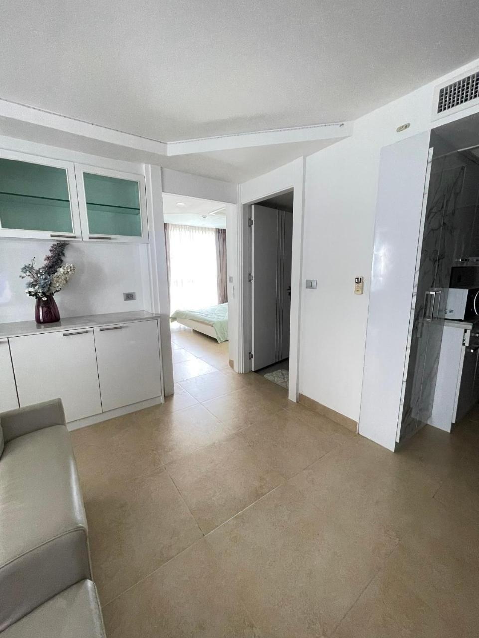 2 Bedrooms Near Pattaya Beach Exterior photo